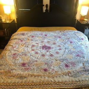 Twin XL comforter, purchased from urban outfitters.